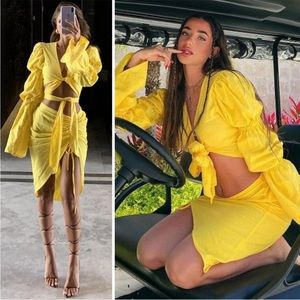 Bananhot SET Yellow Crop Tie Top & Ruched Skirt Revolve-NWT